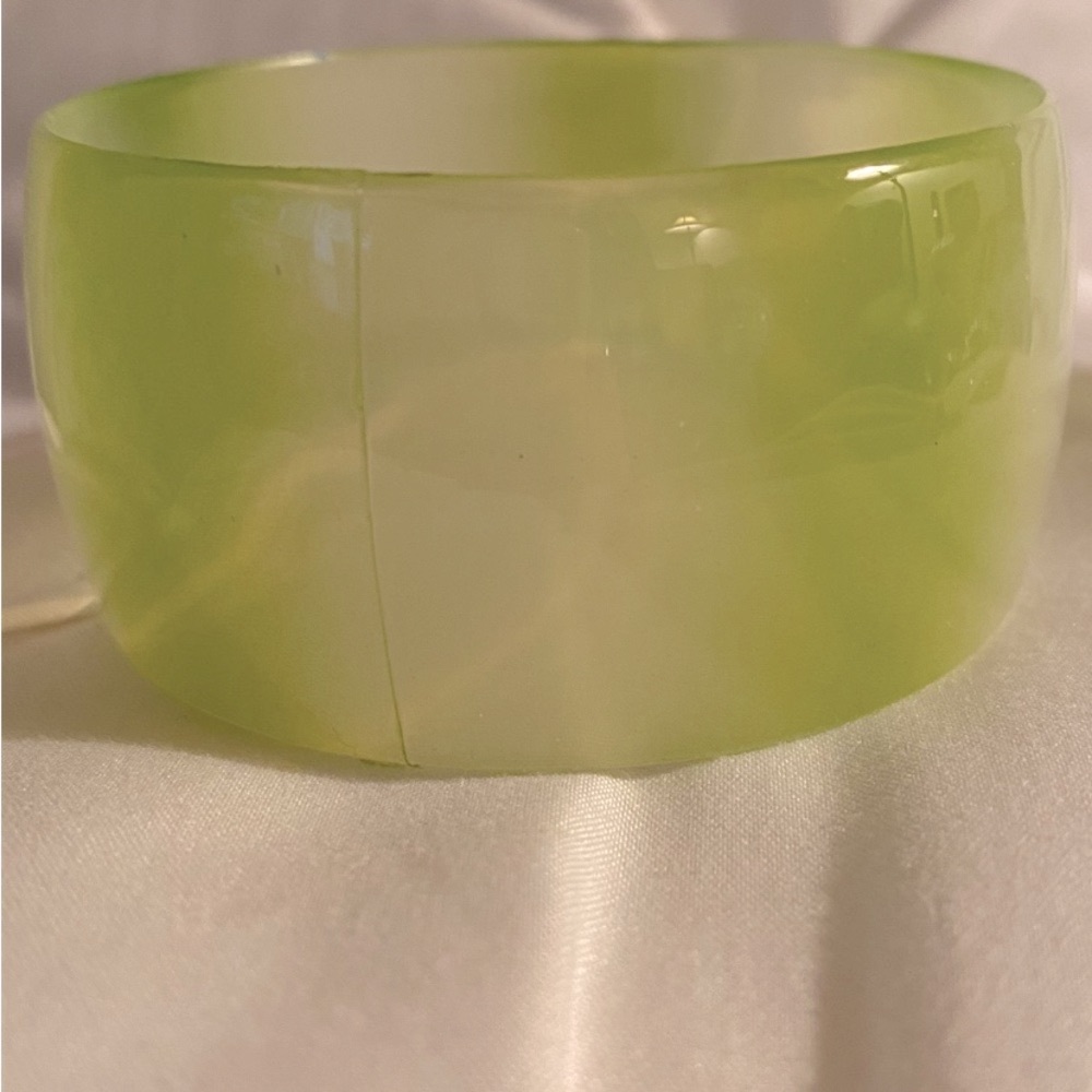 NEW TWO TONE GREEN BANGLE
